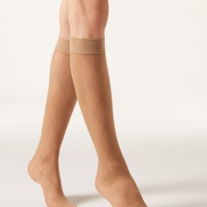 Sheer Diamond Pattern Knee High Socks